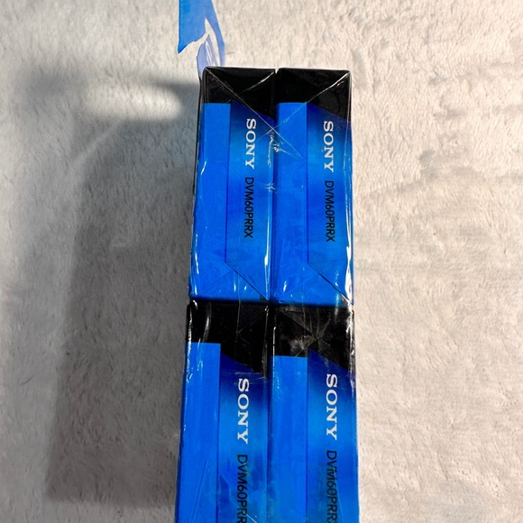 Lot of DVC Digital Video Camera Cassette Tapes 4 Pack DVM60PRRX Minute Premium - Picture 3 of 5